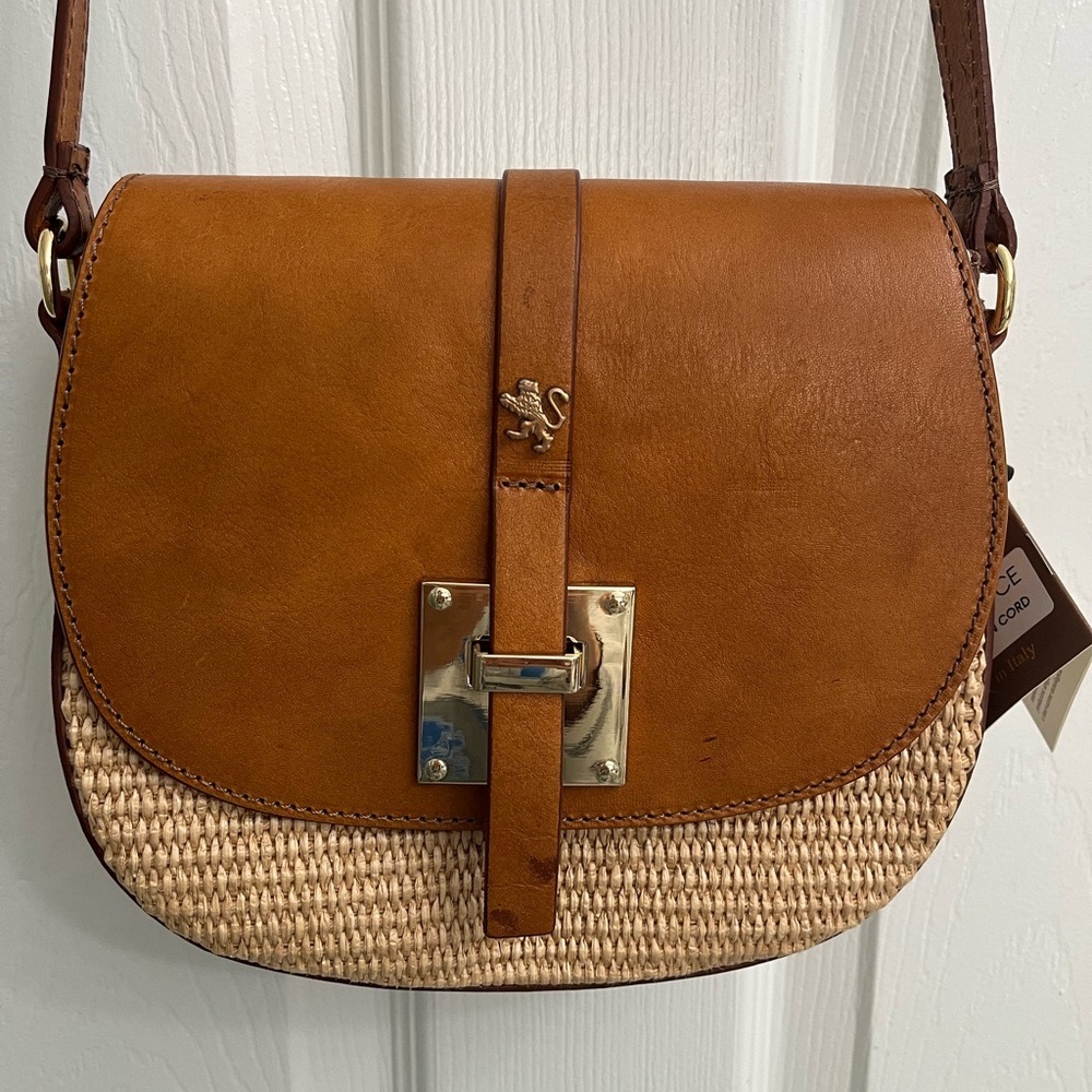 Lion-Emblem Tan Leather & Straw Crossbody Bag